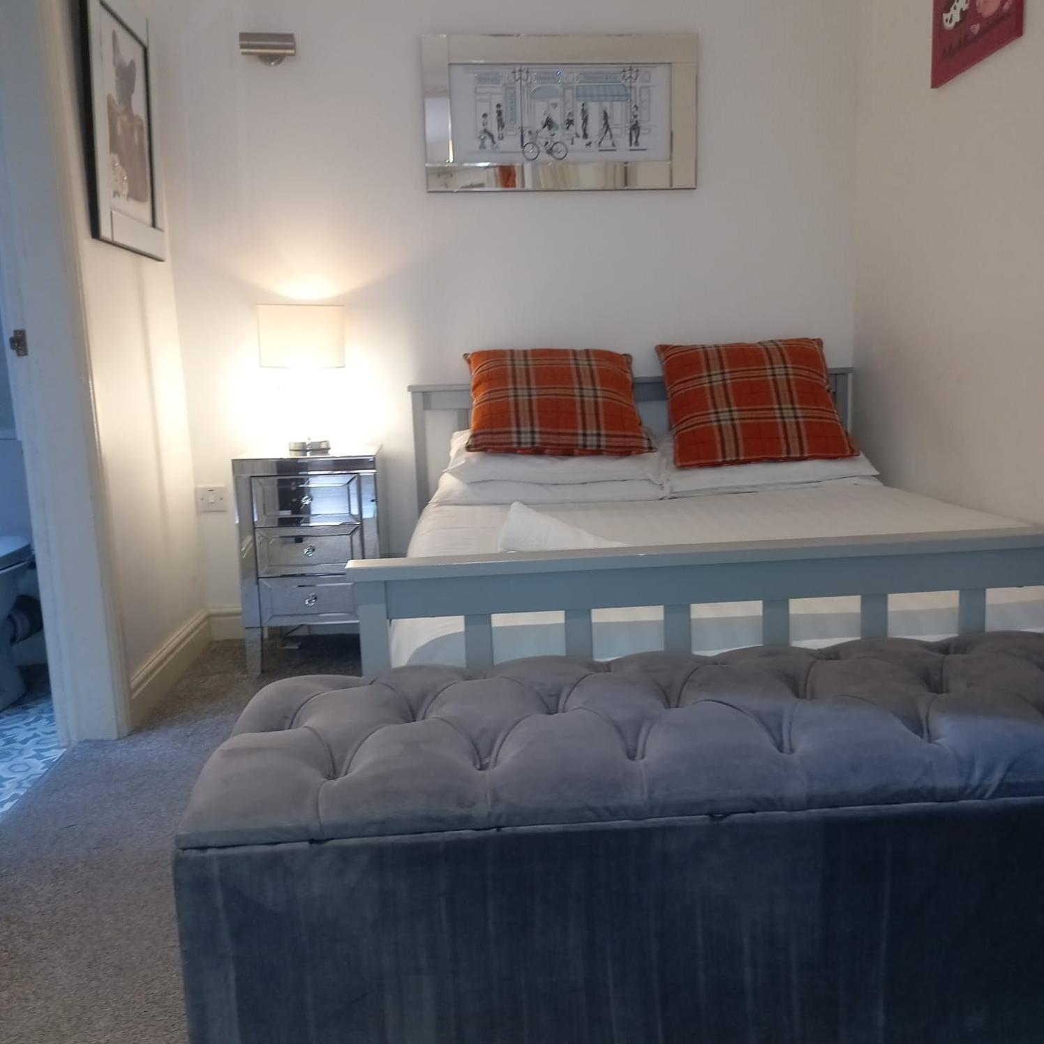 Ground Floor Studio Apartment In Бринлингтон Экстерьер фото