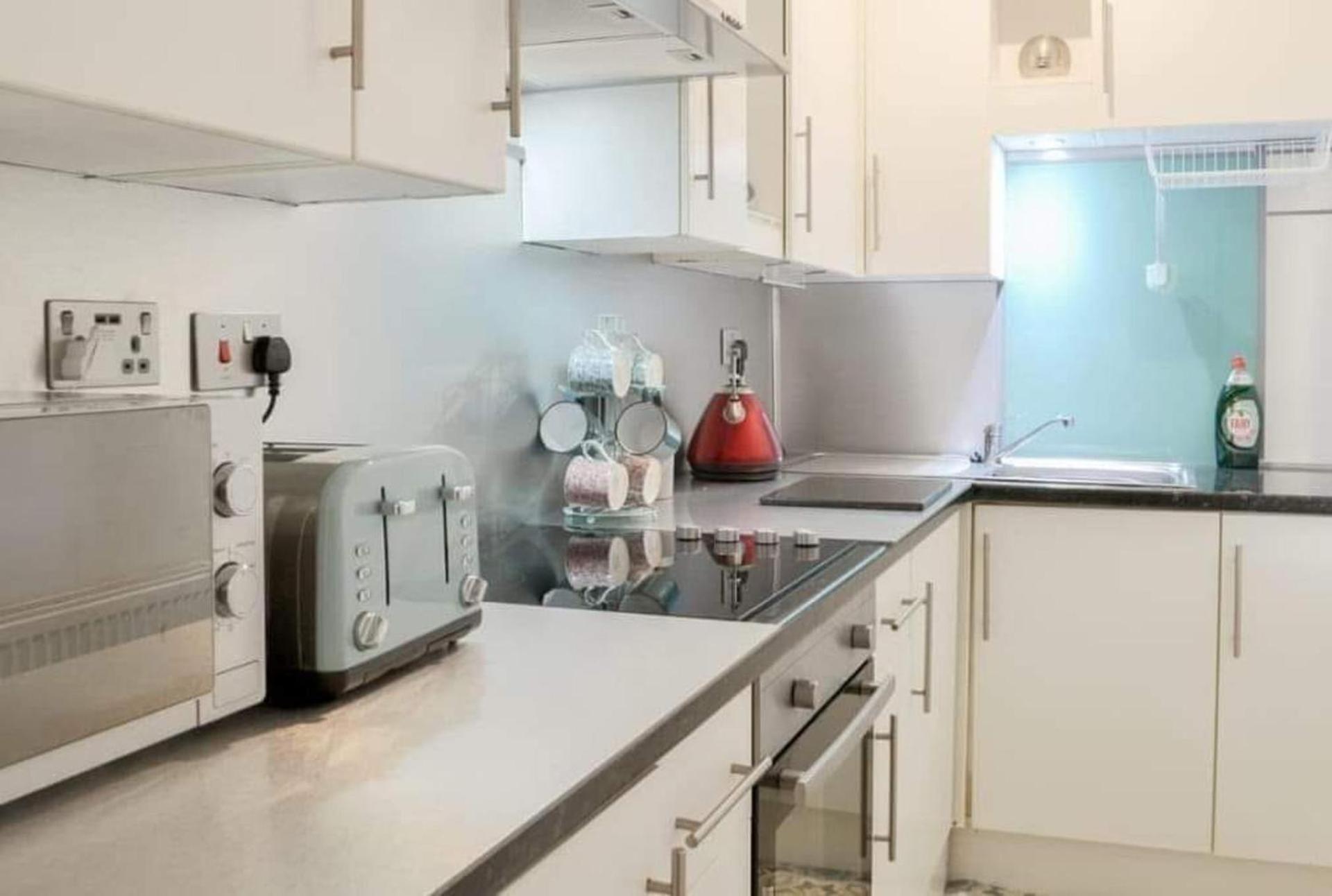 Ground Floor Studio Apartment In Бринлингтон Экстерьер фото